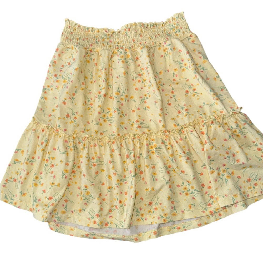 The Commons (Stitchfix kids) girls yellow w/flowers skirt sz L. Never worn.